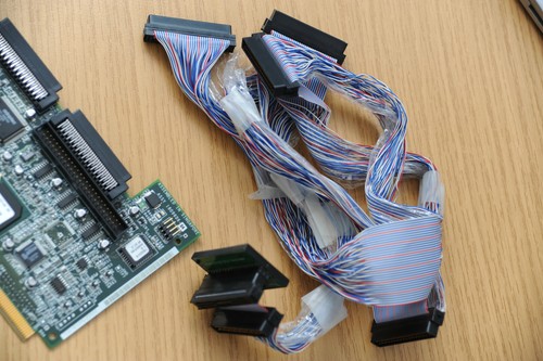 Scsi controller von adaptec - scsi,
